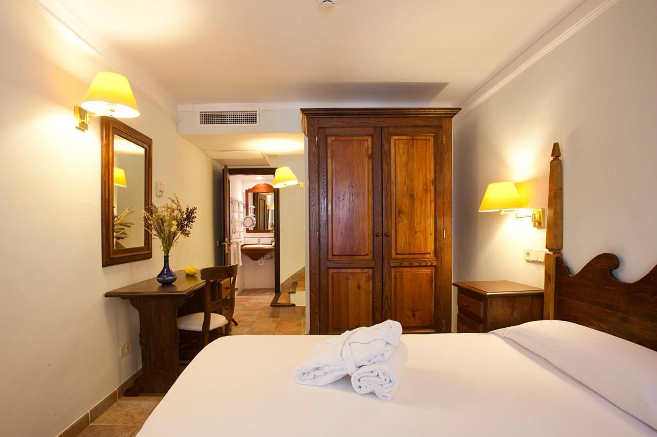 Cala de Sant Vicenc Hotel Cala Sant Vicenc - Adults Only מראה חיצוני תמונה