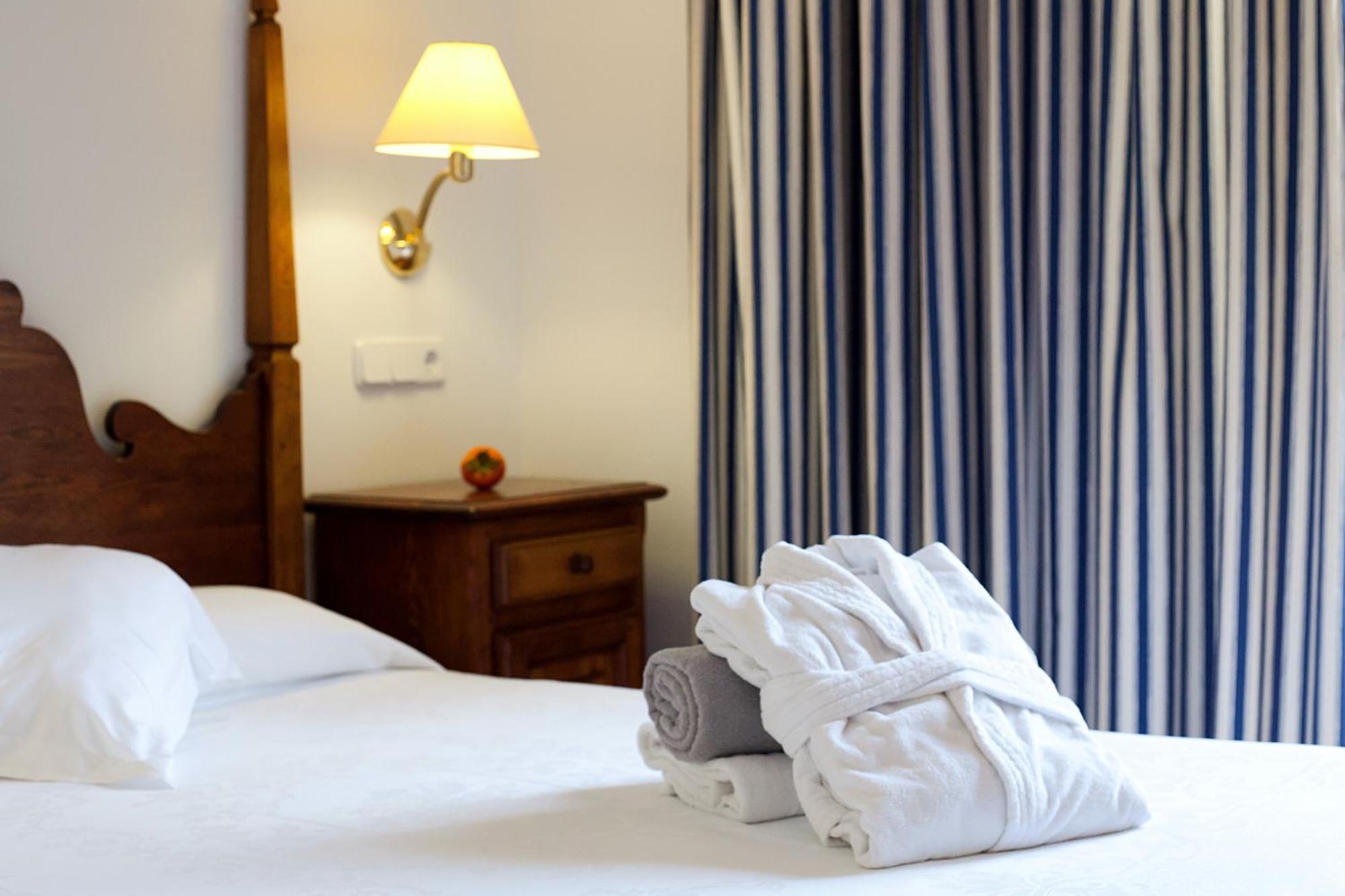 Cala de Sant Vicenc Hotel Cala Sant Vicenc - Adults Only מראה חיצוני תמונה